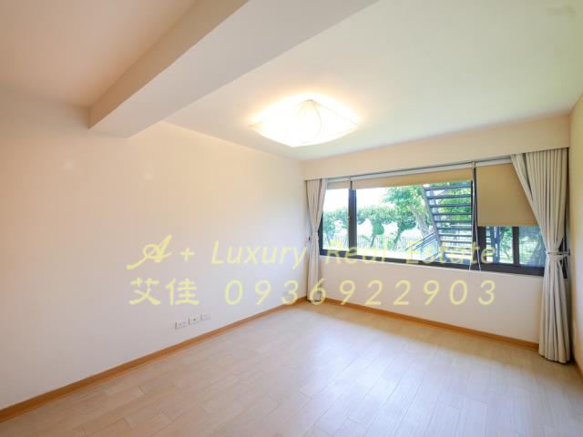 陽明柏園山莊泳池別墅