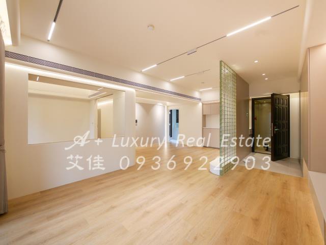 鼎真麗澤